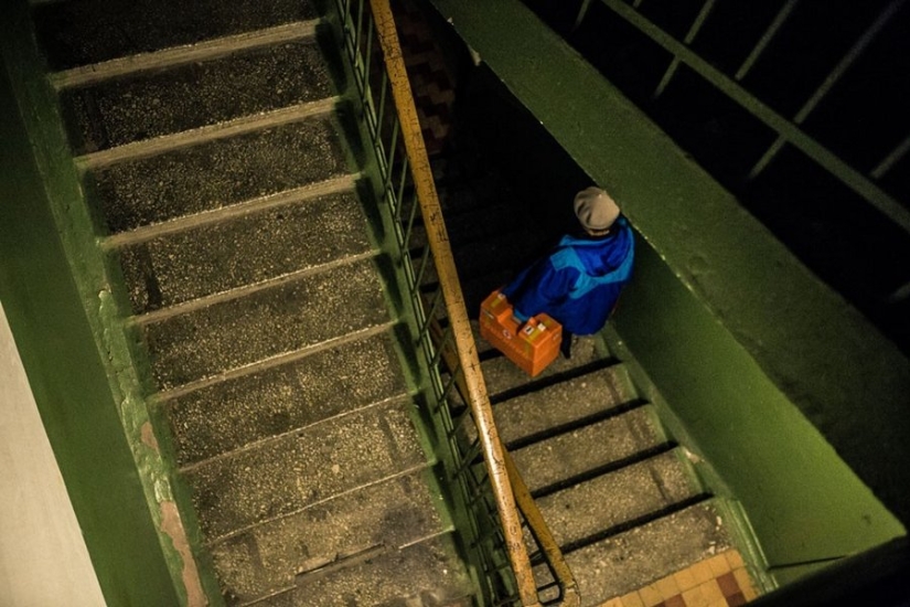 La vida cotidiana de los trabajadores de ambulancias: cambiar como a la guerra