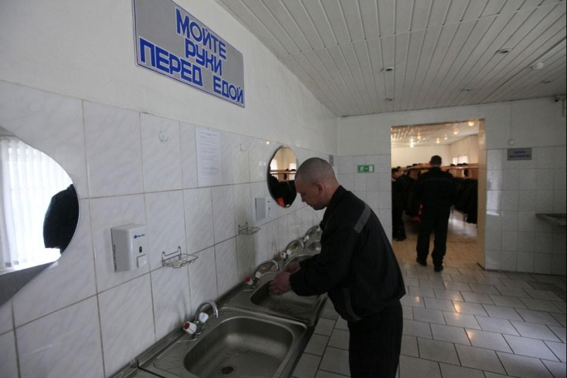 La vida de los presos en la lente de Michal Chelbin La vida de los presos en la lente de Michal Chelbin