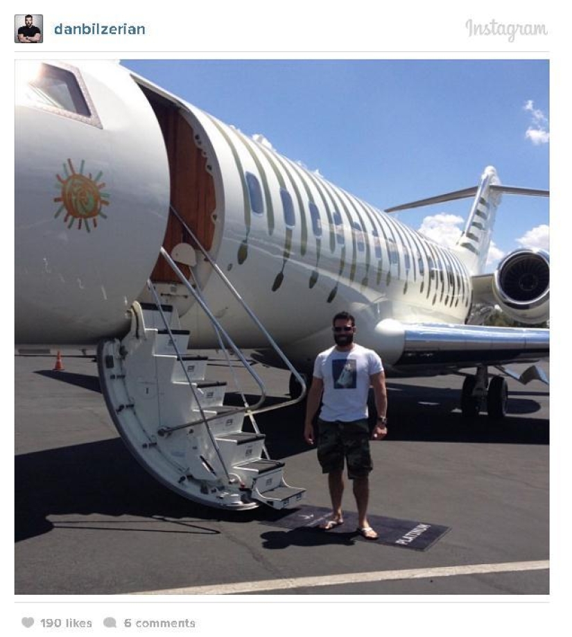 La vida de un playboy, millonario y estrella del póquer en Instagram