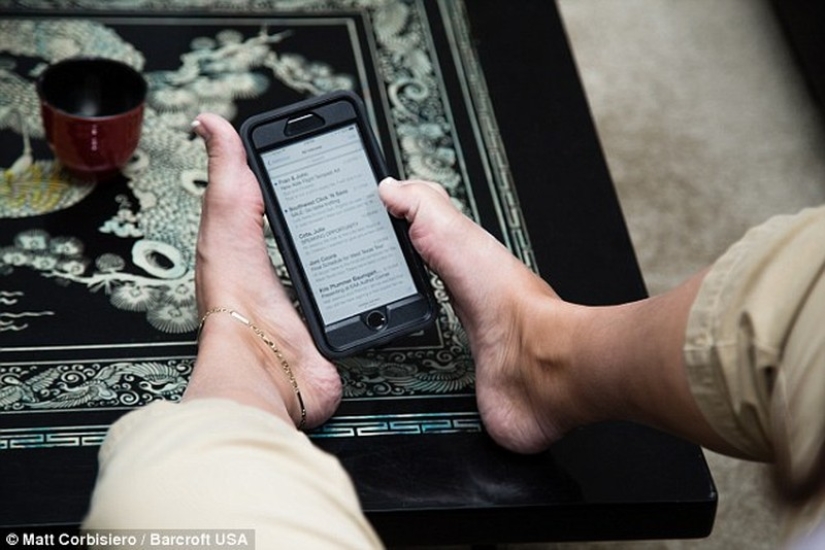 La vida de una mujer americana nacida sin brazos es mucho más interesante y agitada que la tuya.