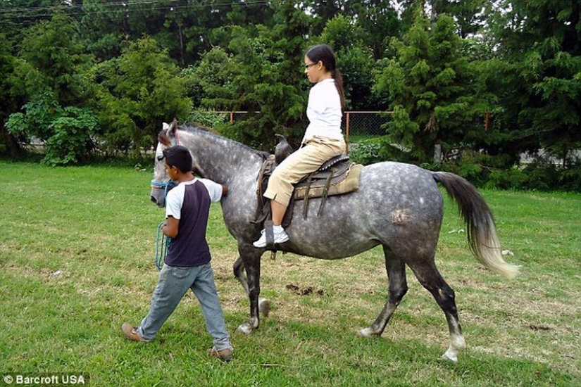 La vida de una mujer americana nacida sin brazos es mucho más interesante y agitada que la tuya.