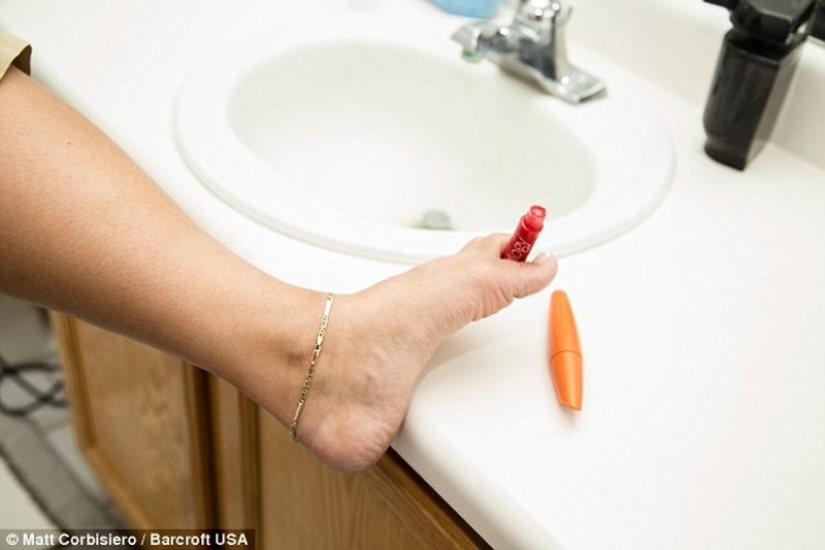 La vida de una mujer americana nacida sin brazos es mucho más interesante y agitada que la tuya.