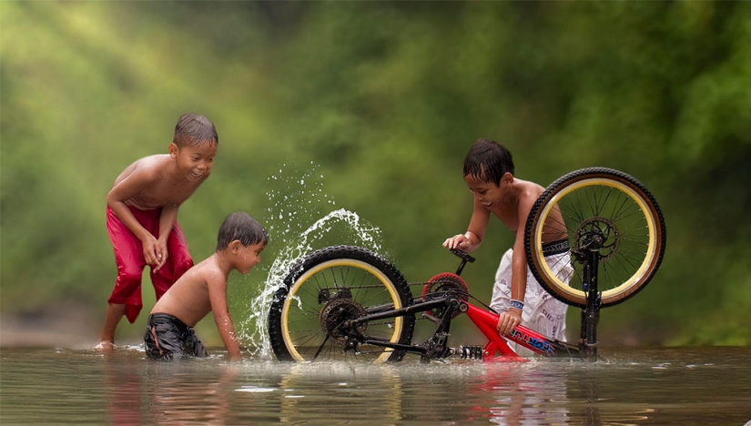 La vida sencilla de un pueblo de Indonesia fotografiada por Herman Damar La vida sencilla de un pueblo de Indonesia fotografiada por Herman Damar