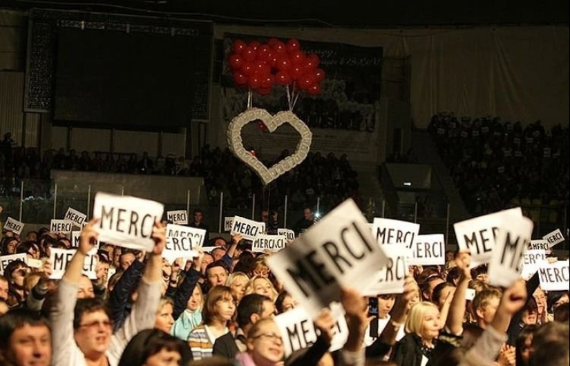 Lara Fabián sabe que la eterna juventud es mucho más valiosa para las mujeres Lara Fabián sabe que la eterna juventud es mucho más valiosa para las mujeres