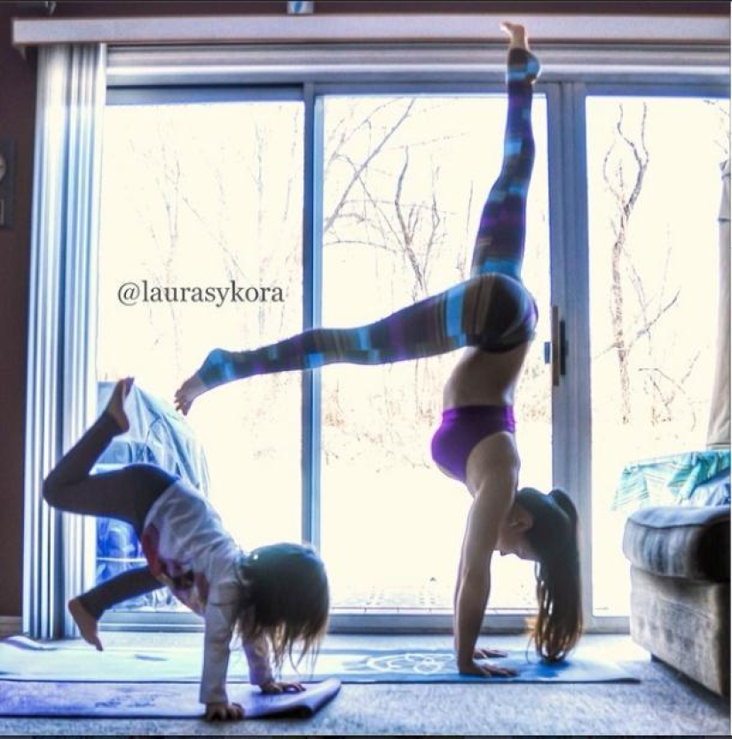 Las clases de yoga de mamá e hija han conquistado el mundo