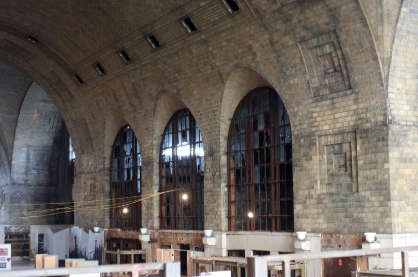 Las estaciones de tren abandonadas más grandes del mundo: Buffalo y Detroit