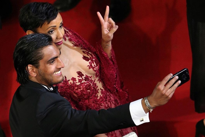 Las estrellas se toman selfies en Cannes