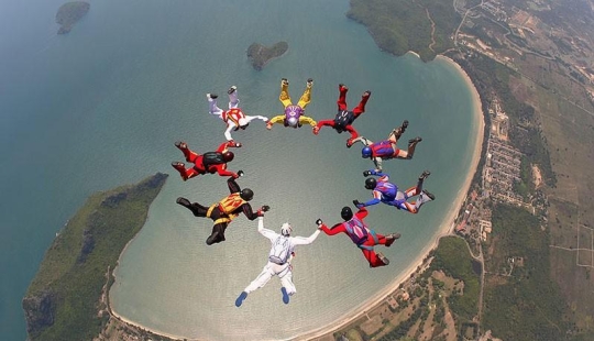 Las figuras más impresionantes del paracaidismo