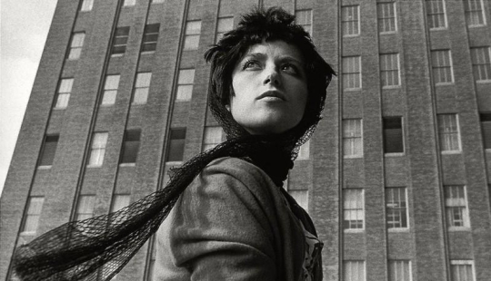 Las imágenes fotográficas más brillantes de Cindy Sherman Las imágenes fotográficas más brillantes de Cindy Sherman