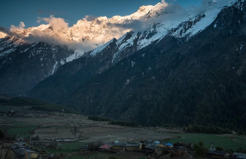 Las montañas son mejores que las montañas. Las montañas son mejores que las montañas.
