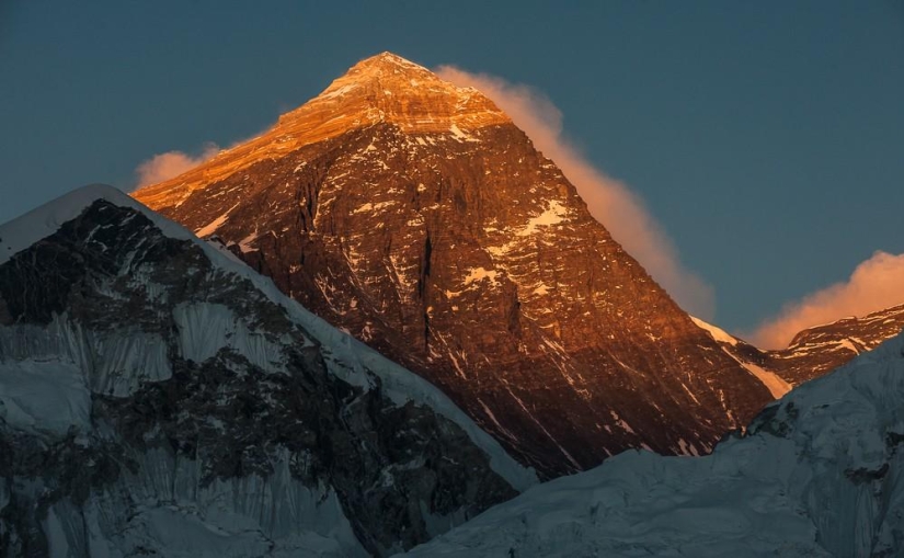 Las montañas son mejores que las montañas. Las montañas son mejores que las montañas.