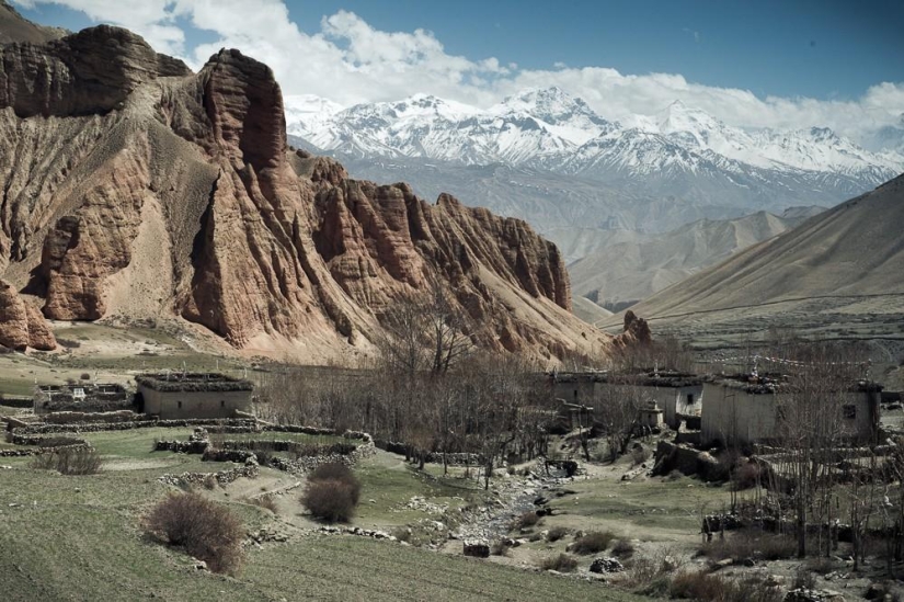 Las montañas son mejores que las montañas. Las montañas son mejores que las montañas.