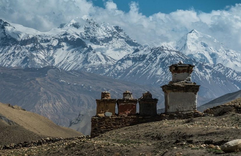 Las montañas son mejores que las montañas. Las montañas son mejores que las montañas.