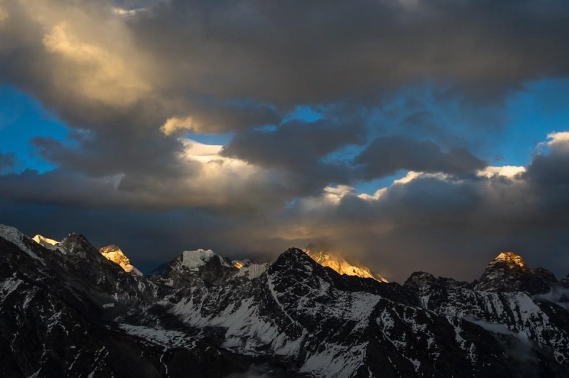 Las montañas son mejores que las montañas. Las montañas son mejores que las montañas.
