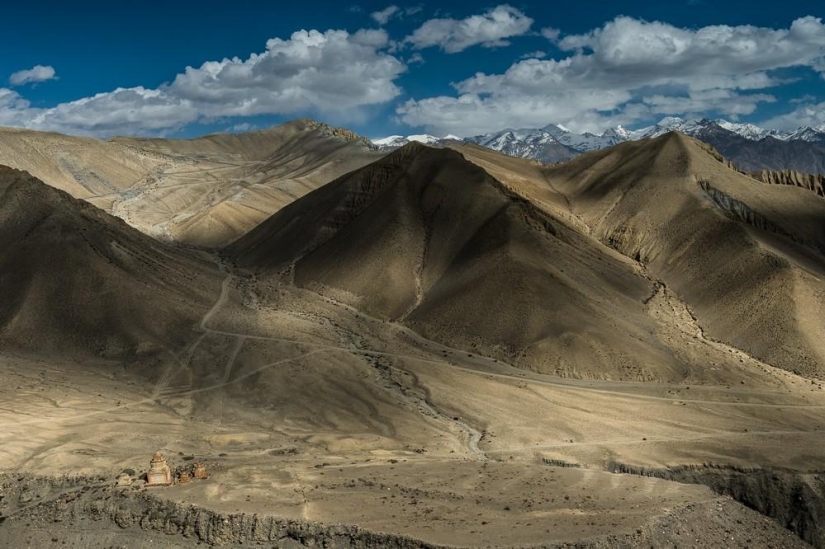 Las montañas son mejores que las montañas. Las montañas son mejores que las montañas.