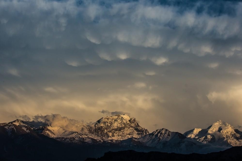 Las montañas son mejores que las montañas. Las montañas son mejores que las montañas.