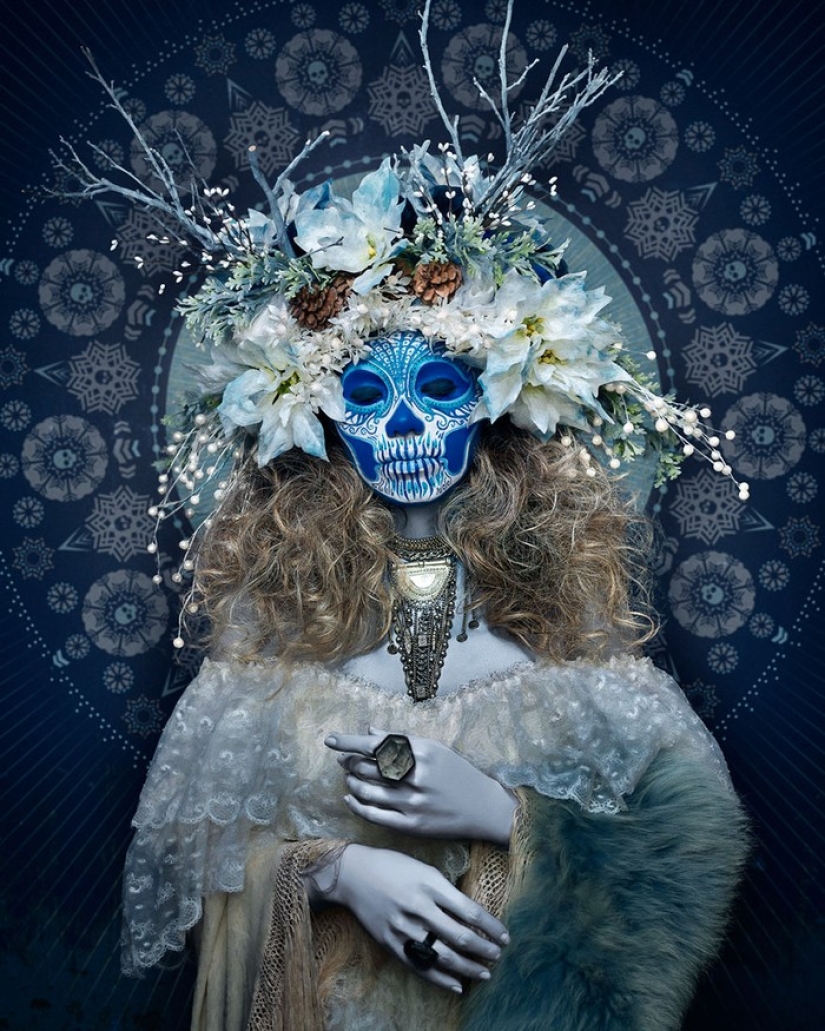 Las Muertas: Deadly Beauties by Tim Tudder