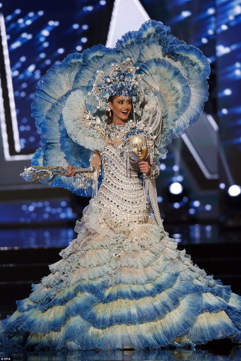 Las participantes del certamen Miss Universo 2016 mostraron sus versiones de trajes nacionales Las participantes del certamen Miss Universo 2016 mostraron sus versiones de trajes nacionales
