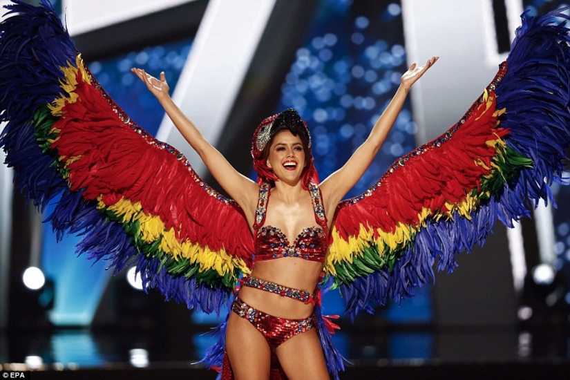 Las participantes del certamen Miss Universo 2016 mostraron sus versiones de trajes nacionales Las participantes del certamen Miss Universo 2016 mostraron sus versiones de trajes nacionales