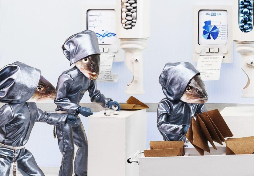 Les Temps Modernes is a whimsical project that parodies modern society