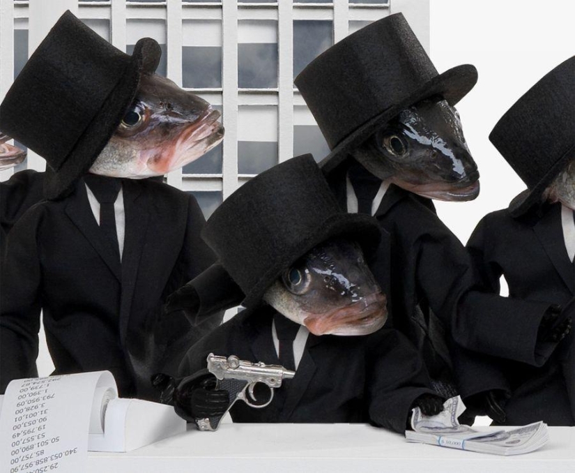 Les Temps Modernes is a whimsical project that parodies modern society