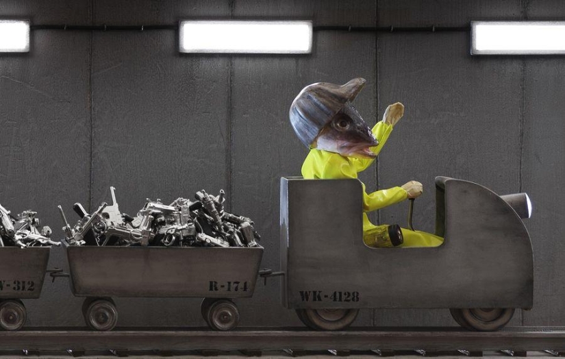 Les Temps Modernes is a whimsical project that parodies modern society