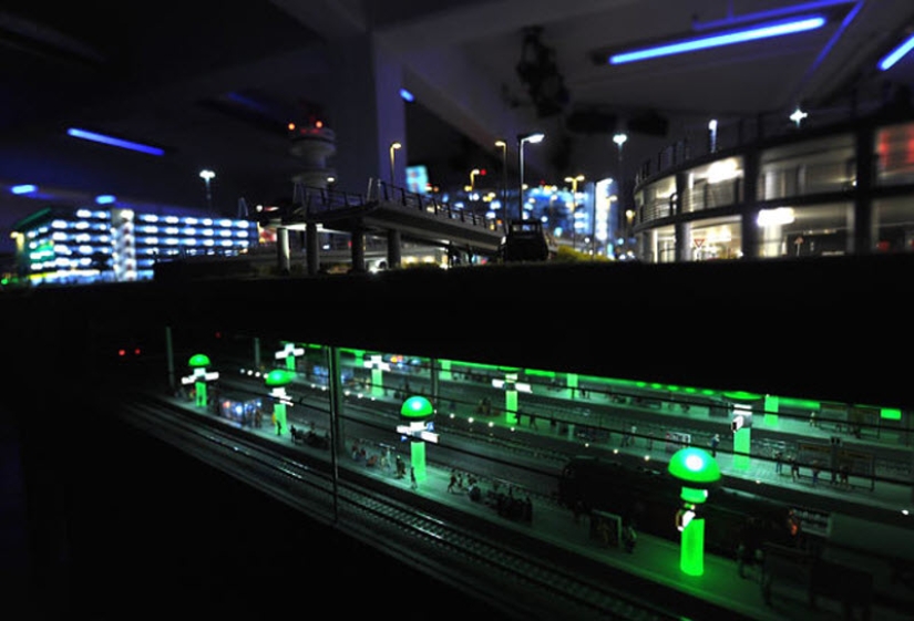 Let's take off! The largest airport model in the world