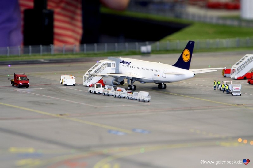 Let's take off! The largest airport model in the world