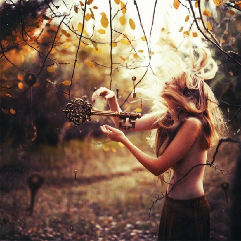 Like a bird in a cage: a Russian photographer shoots vulnerable and withdrawn people