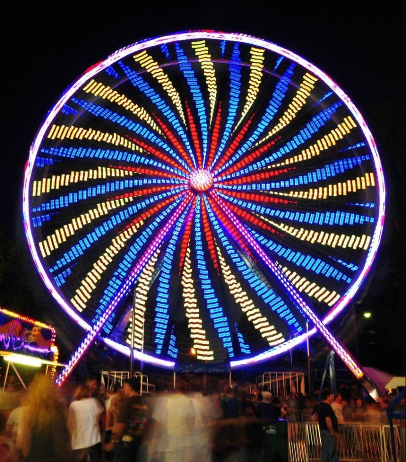 Long exposure Ferris wheels
