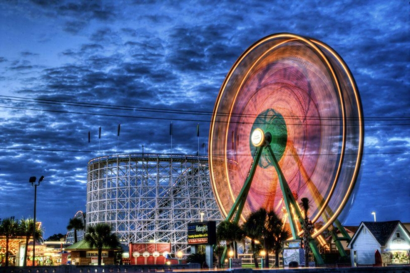 Long exposure Ferris wheels