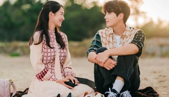 Los 12 mejores K-Dramas con un inolvidable arco de enemigos a amantes Los 12 mejores K-Dramas con un inolvidable arco de enemigos a amantes