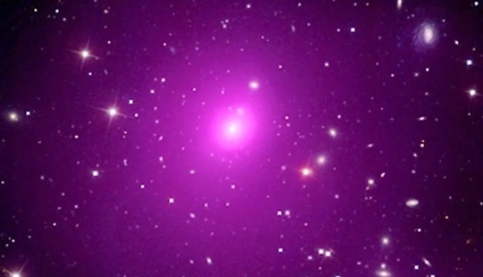 Los 5 agujeros negros más masivos descubiertos hasta ahora en el universo