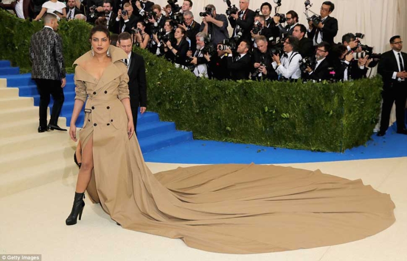 Los atuendos más polémicos de la recepción de la Met Gala 2017