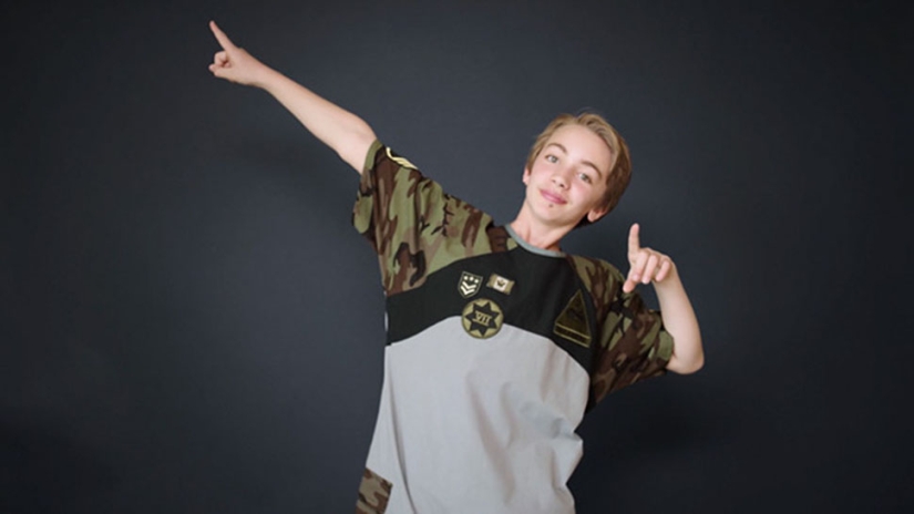 Los diseñadores han transformado la ropa aburrida del hospital para animar a los niños enfermos Los diseñadores han transformado la ropa aburrida del hospital para animar a los niños enfermos