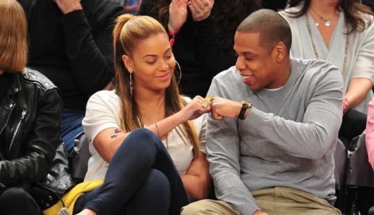 Los elementos más inusuales en los contratos de matrimonio de las estrellas