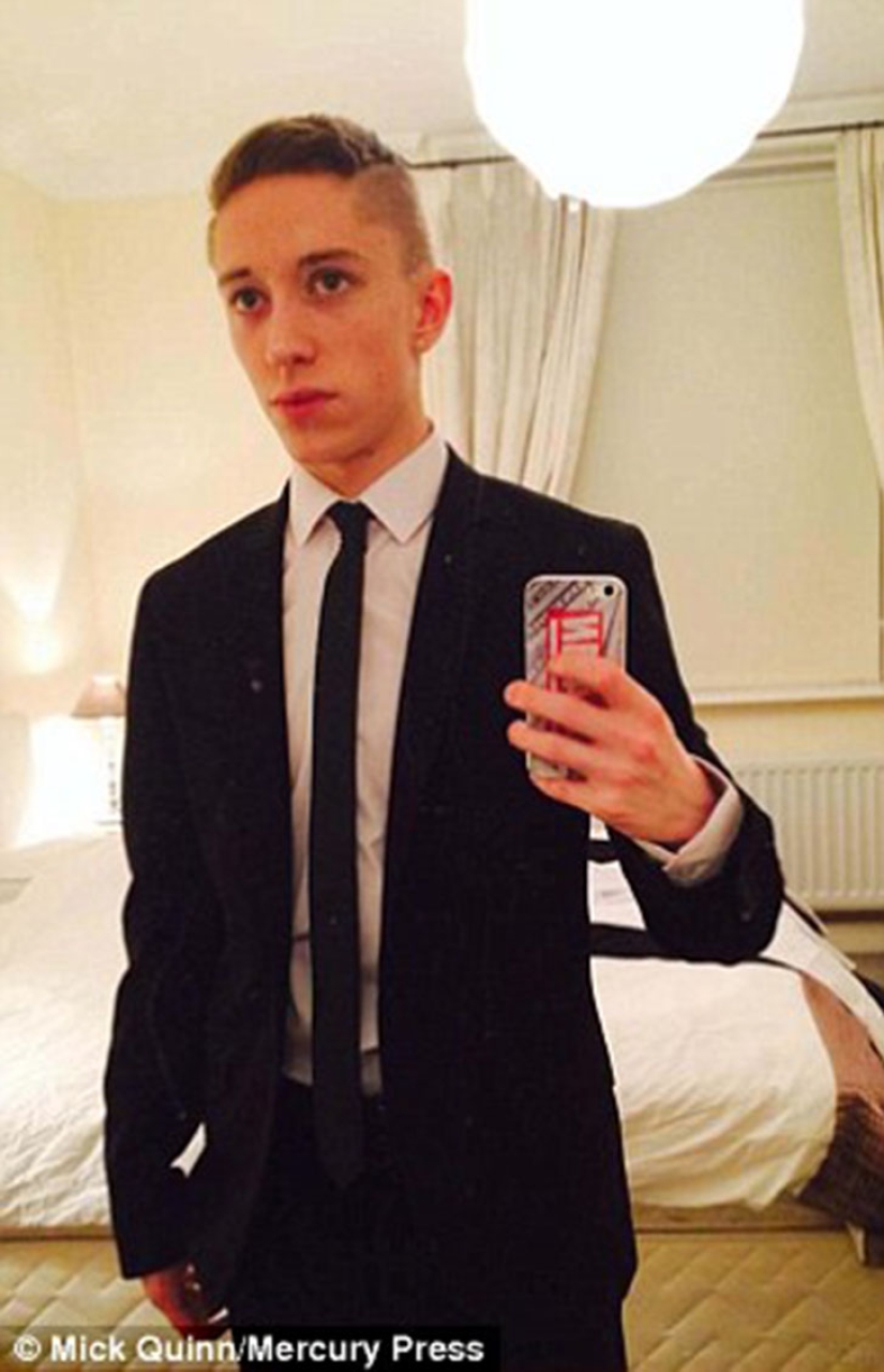 Los hermanos se cansaron de esconder su esencia femenina, y se convirtieron en hermanas