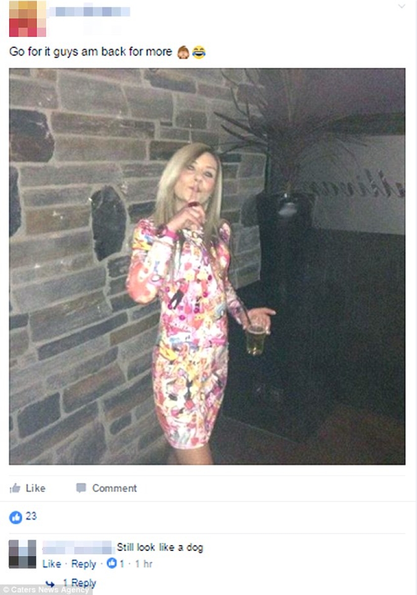 Los miembros del grupo "Curse my selfie" suben sus fotos a merced de los trolls