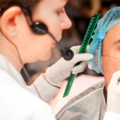 Los pómulos de Angelina Jolie: cómo se ven los hombres antes y después de las "inyecciones de belleza"