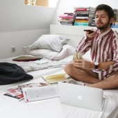 Los problemas de las estrellas de Instagram: los pasteles veganos son insípidos y hace frío en los pantalones con puertas