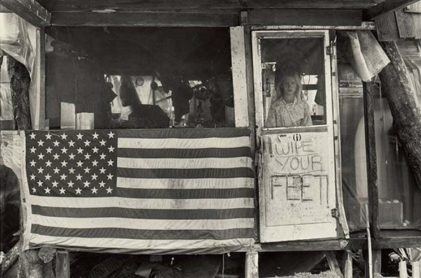 Lost Paradise: Hippie Camp in Hawaii Lost Paradise: Hippie Camp in Hawaii