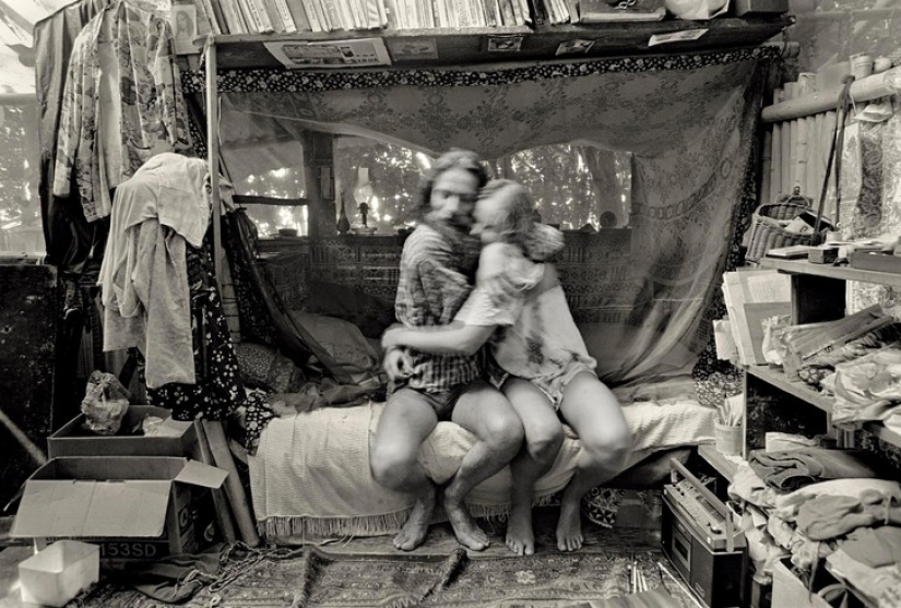 Lost Paradise: Hippie Camp in Hawaii Lost Paradise: Hippie Camp in Hawaii