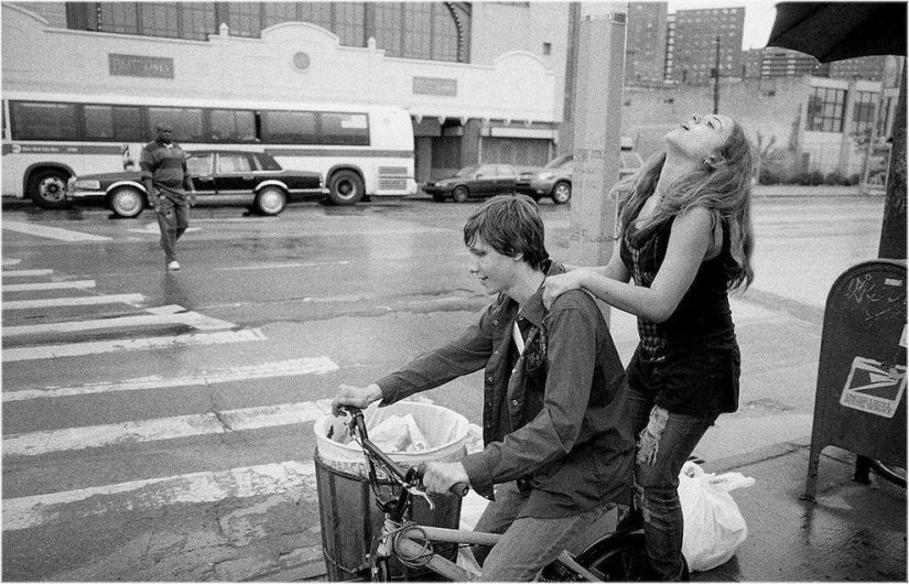 Lovers on the streets of New York
