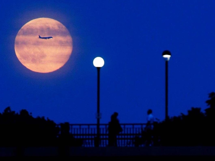 Última superluna de este año Última superluna de este año