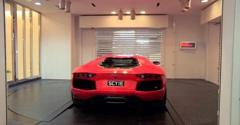 Luxury apartments in Singapore with private garage