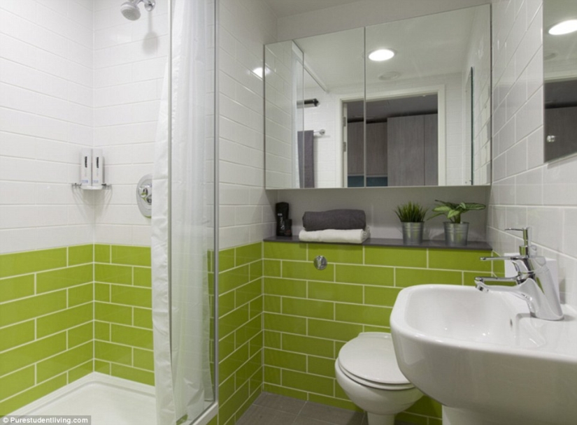 Luxury dorm: London students are unhappy with rooms for $2,200 a month Luxury dorm: London students are unhappy with rooms for $2,200 a month