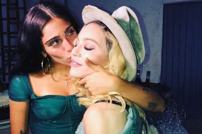 Madonna, de 59 años, mostró por primera vez a sus seis hijos