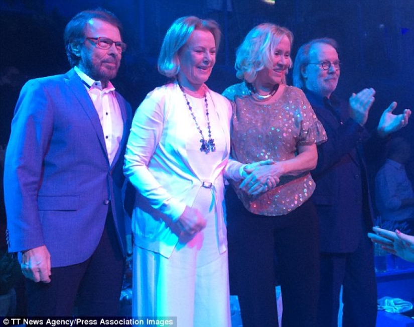 Mamma Mia: ABBA members reunited for the first time in 30 years! Mamma Mia: ABBA members reunited for the first time in 30 years!