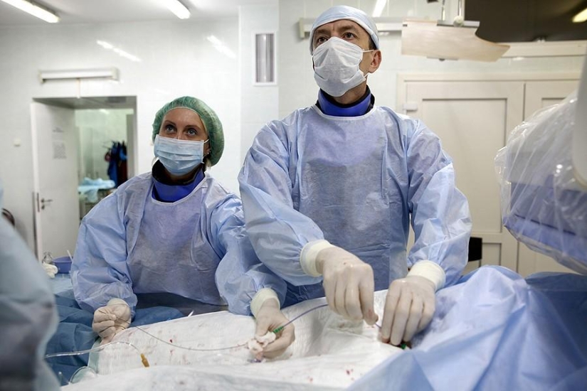 Matters of the Heart, or Operation Without Cuts Matters of the Heart, or Operation Without Cuts