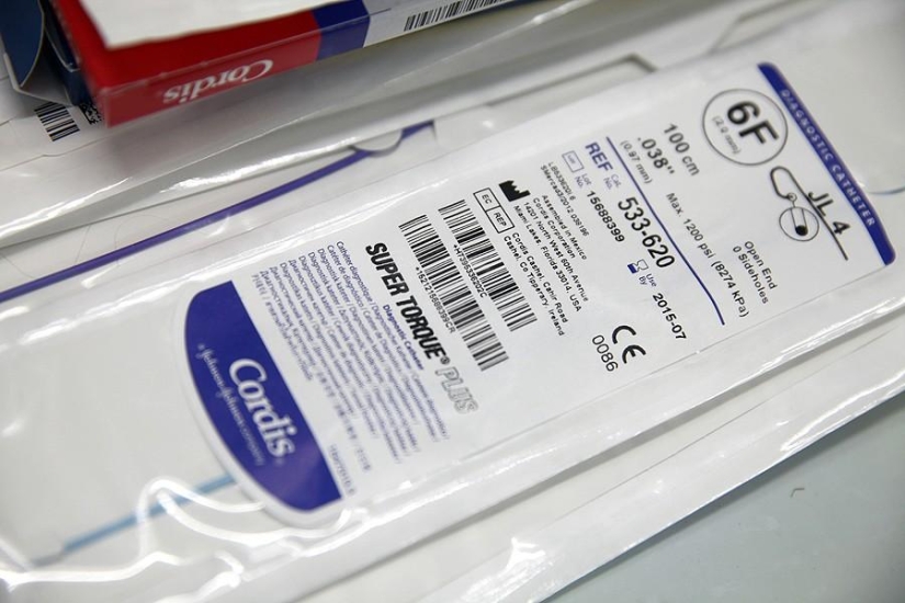 Matters of the Heart, or Operation Without Cuts Matters of the Heart, or Operation Without Cuts